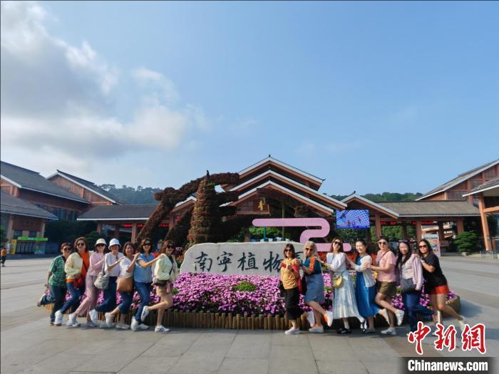东盟游客跨境“微度假” “五一”假期广西入境游升温